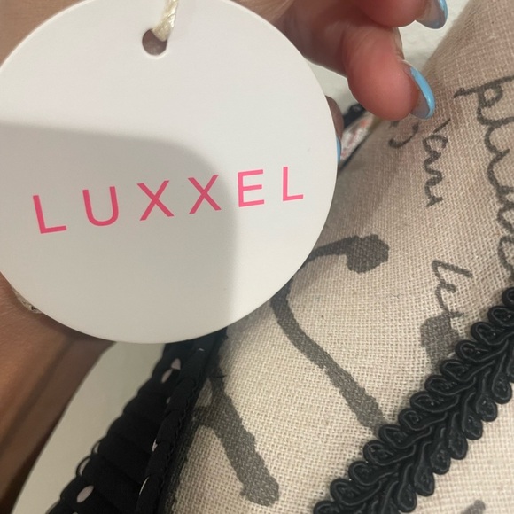 Luxxel Black and White Polka Dot Romper 100% Polyester LINING 100% RAYON NWT - Picture 2 of 9